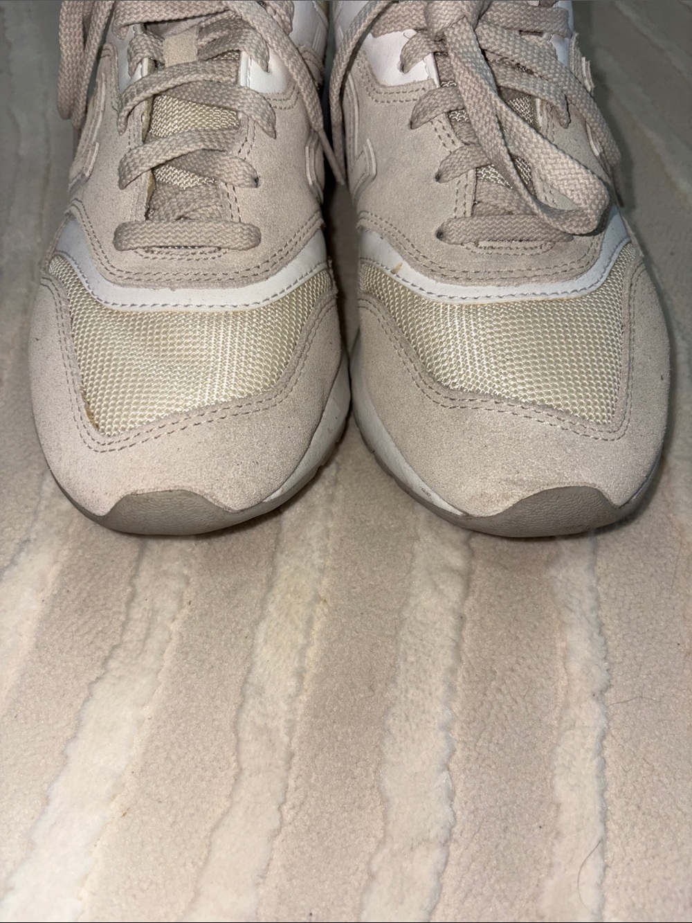 New Balance Women's Beige and White Casual Sneakers - Picture 9 of 10